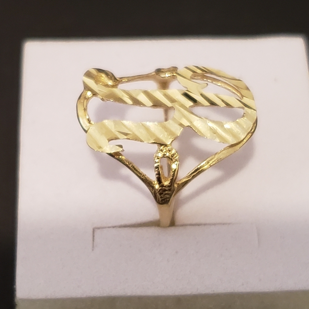 10kt Gold Initial R Ring - Picture 2 of 11